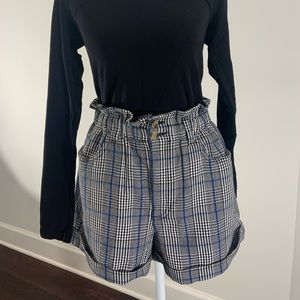 Size 8 plaid American Eagle mom shorts
